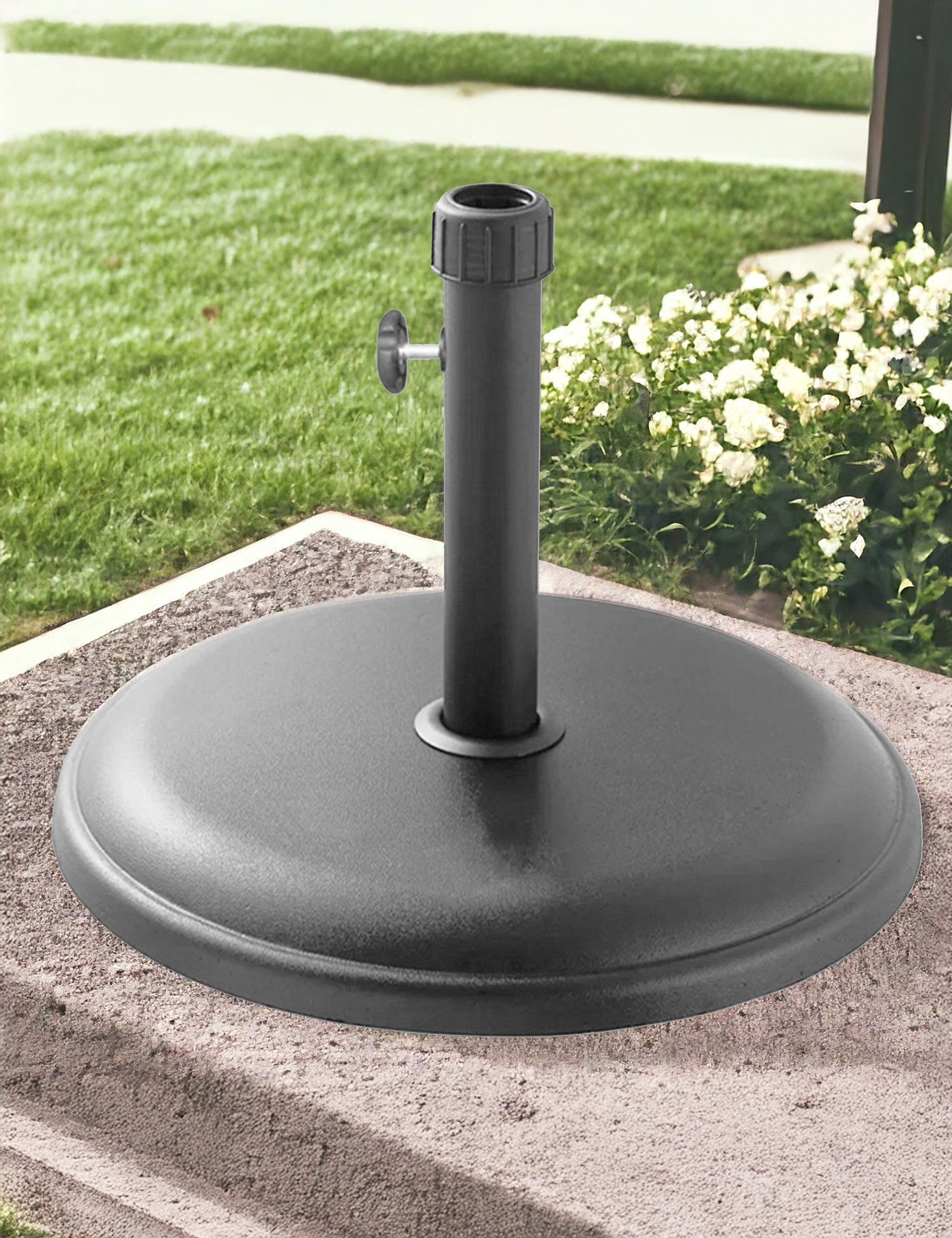 16 kg round light-grey polycrete parasol base with adjustable tightening collar