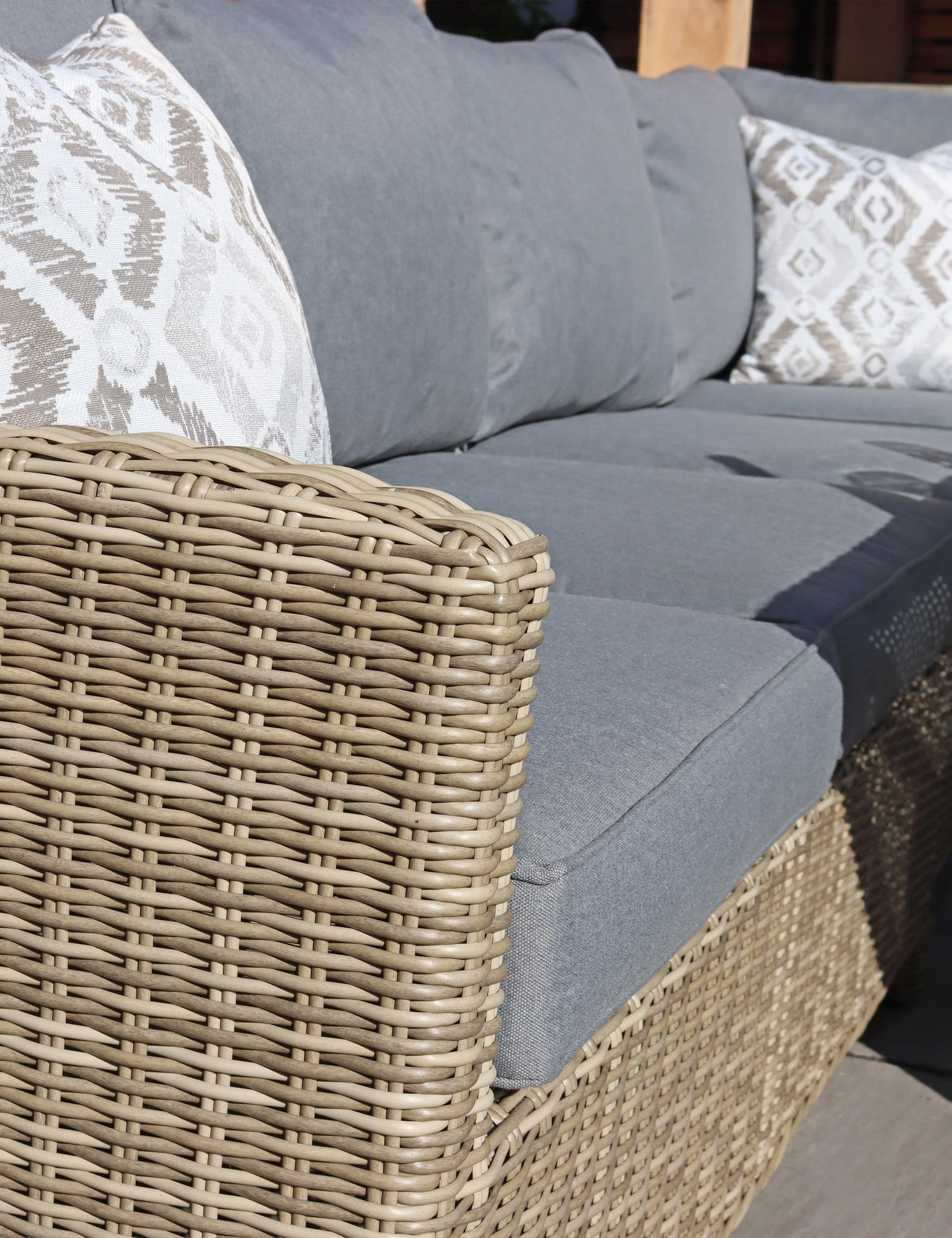 Wentworth 8 Seater Deluxe Modular Corner Dining & Lounging Set with Square Fire Pit Table