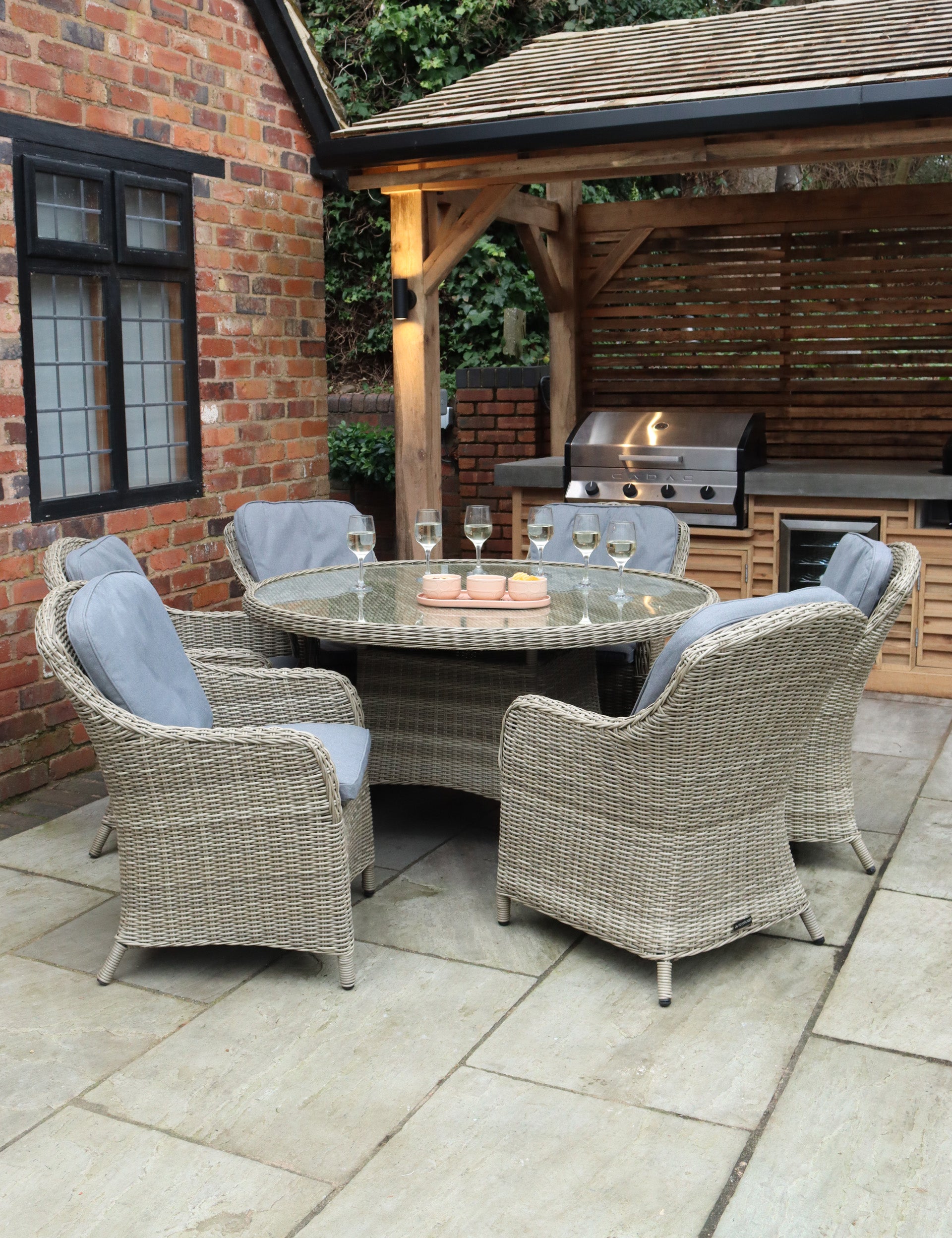 Wentworth 6 Seater Imperial Dining Set
