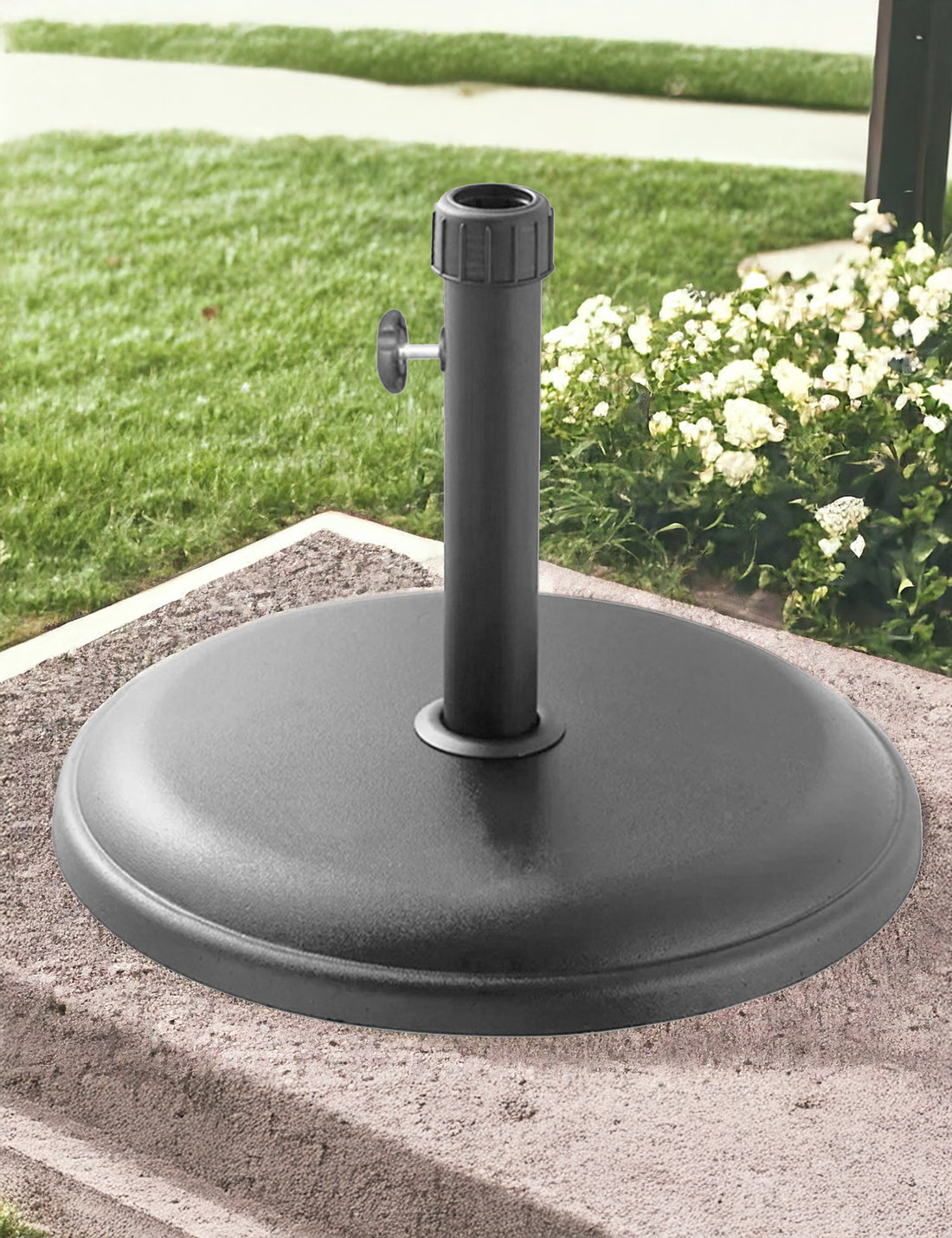 16 kg round light-grey polycrete parasol base with adjustable tightening collar