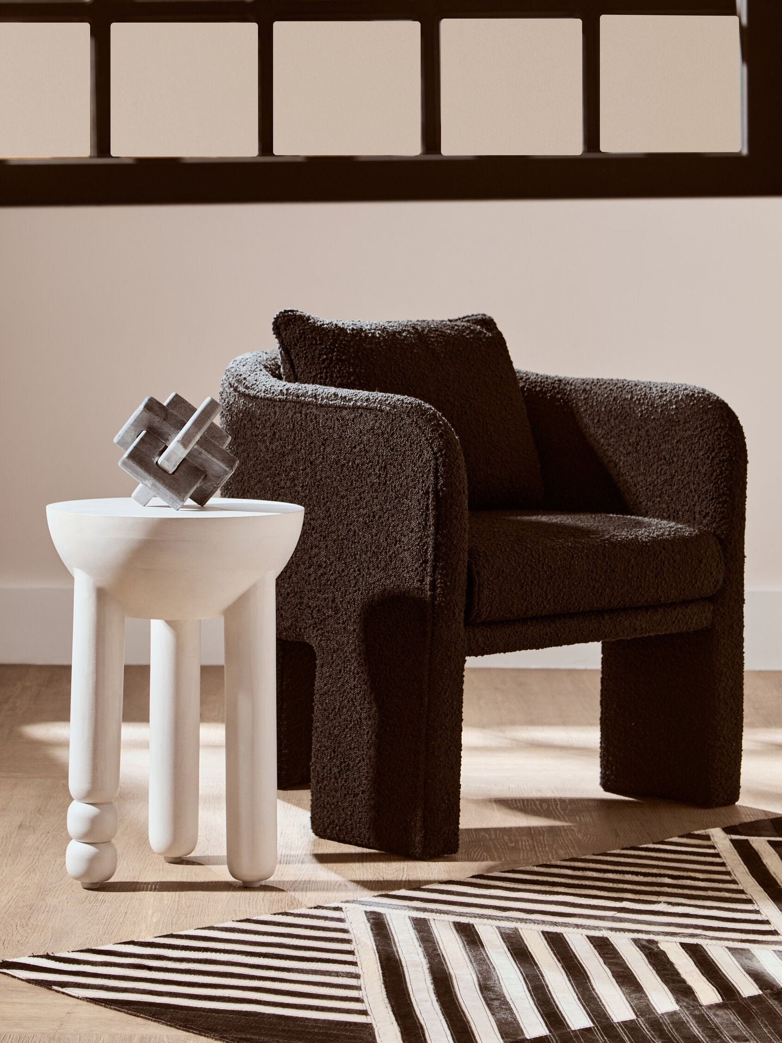 Image of Ozzero Black Boucle Curved Armchair