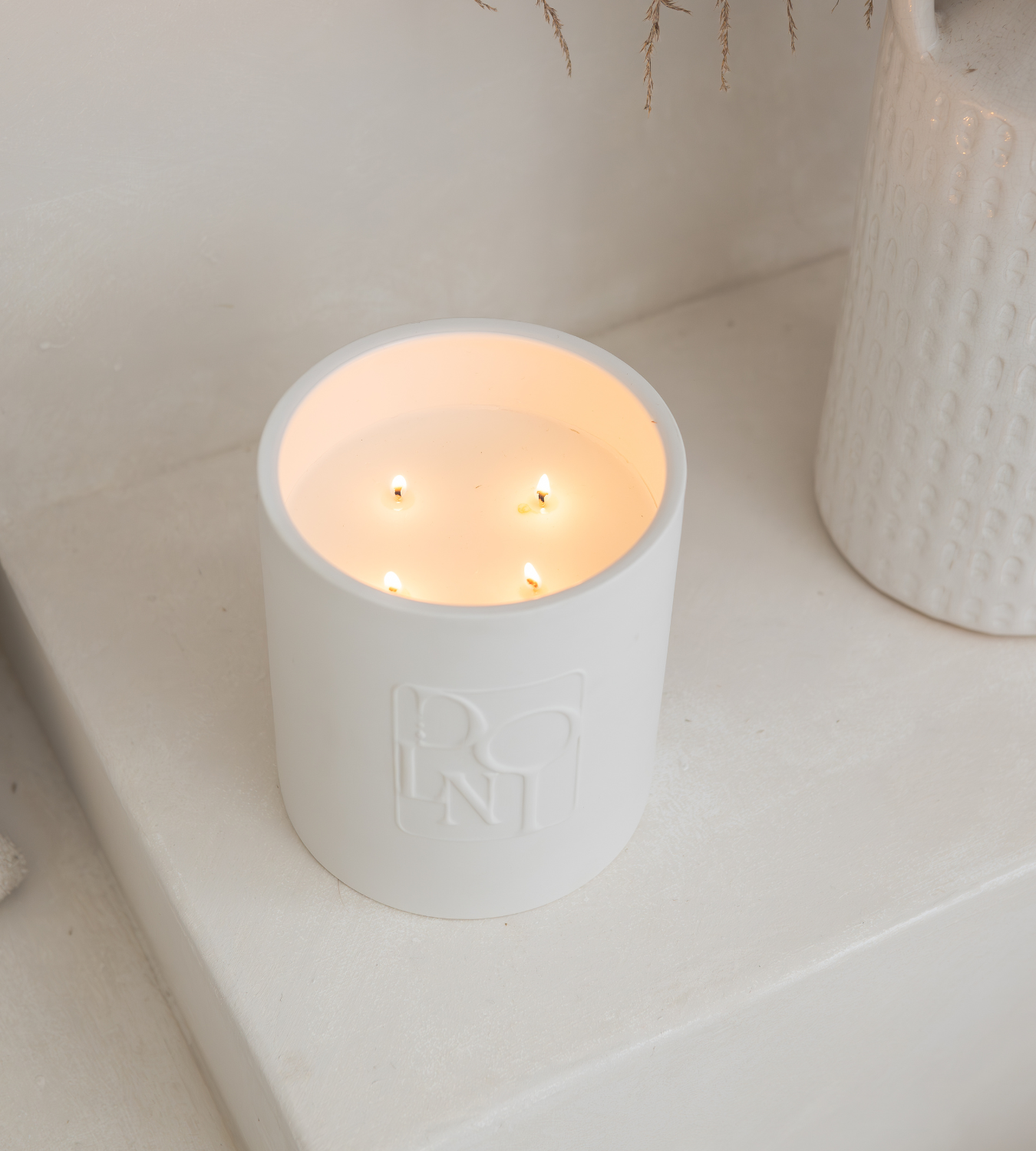 Image of Dolni XL Amber & Patchouli Candle