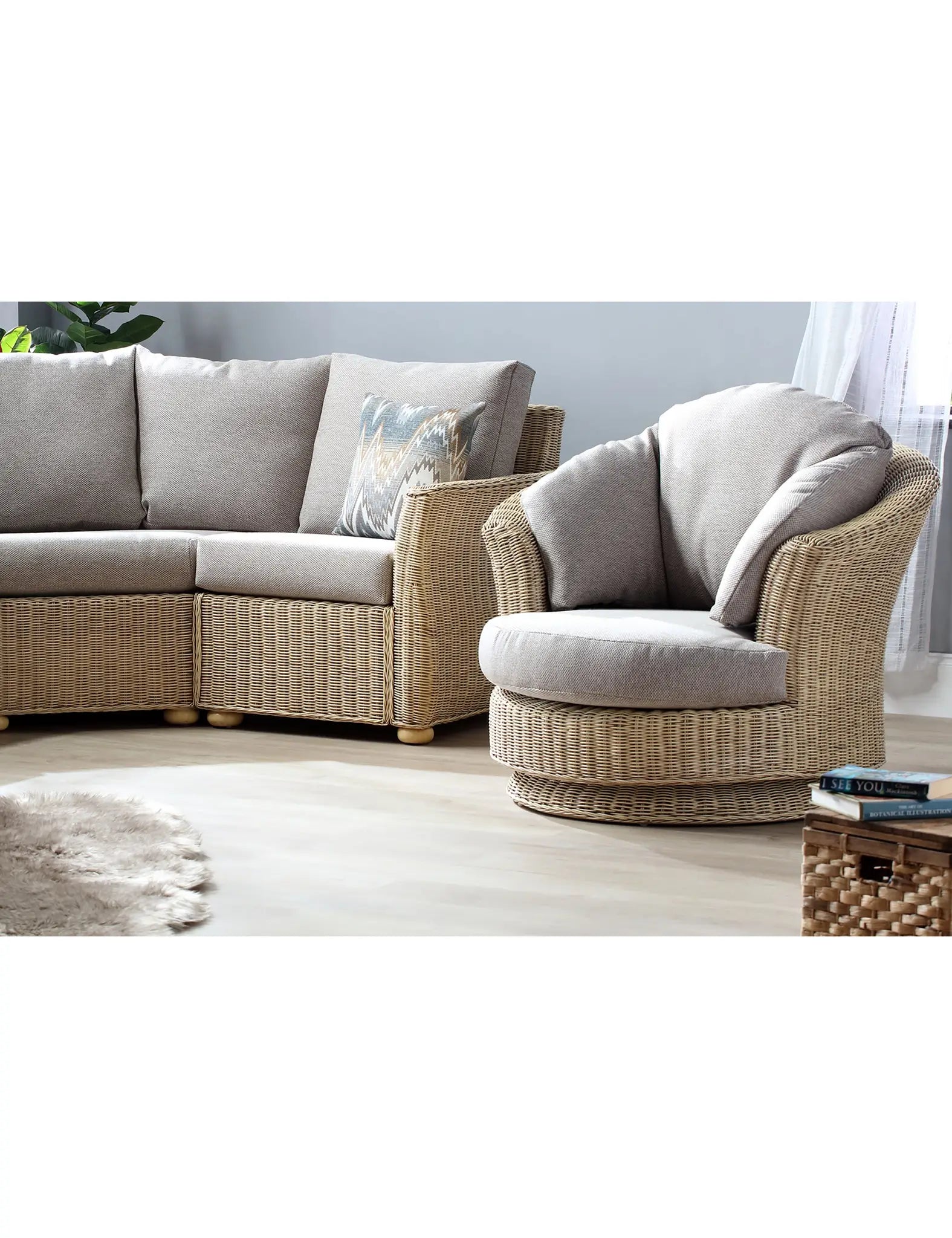 Vienna Lyon Swivel Chair