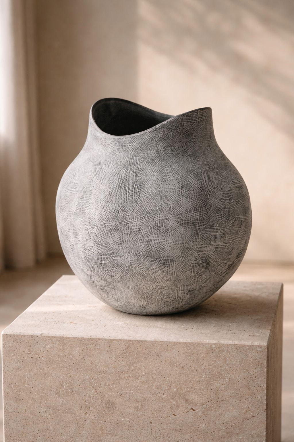 Image of Tuber Ceramic Pot