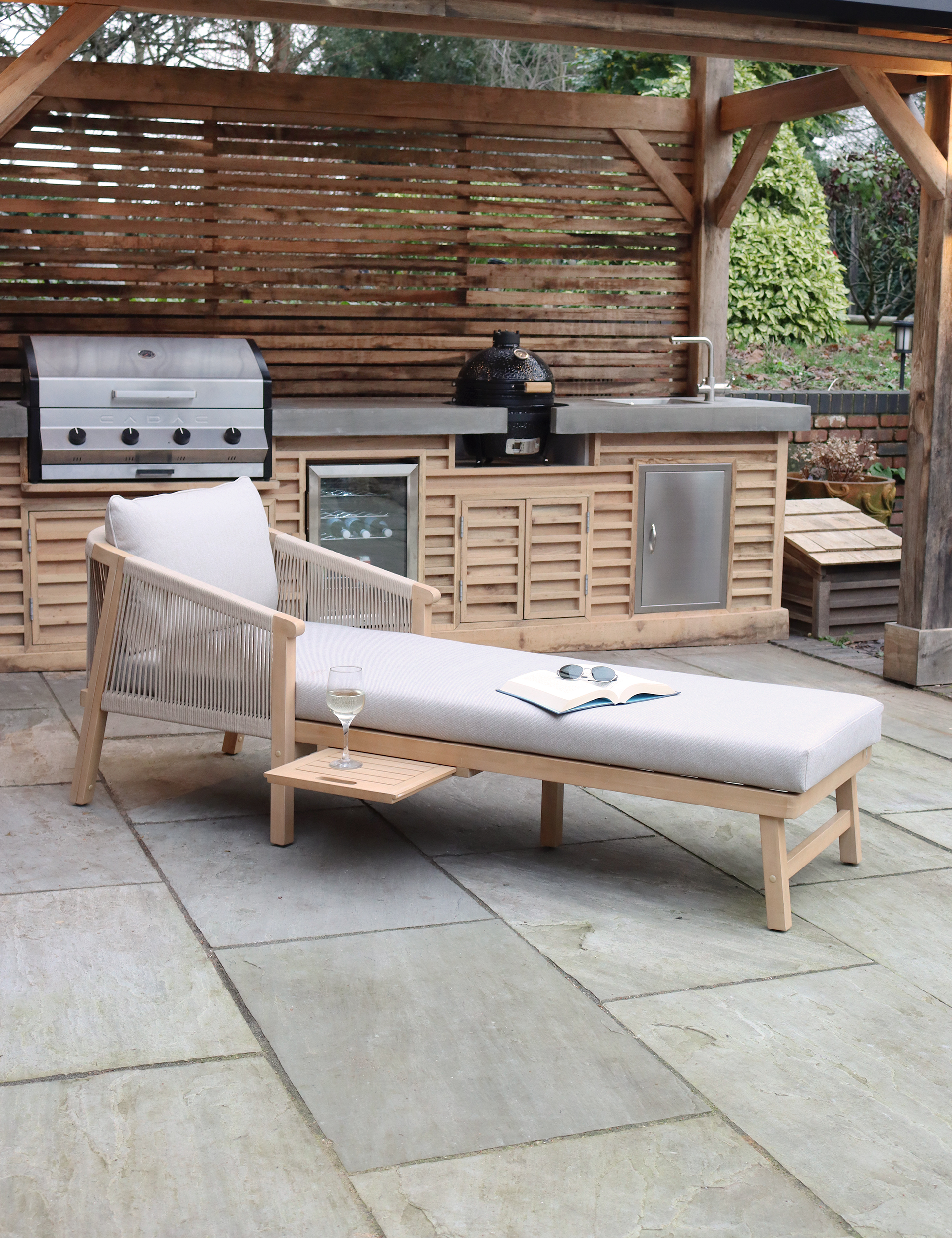 Roma Rope Sun Lounger with Pull-out Side Table