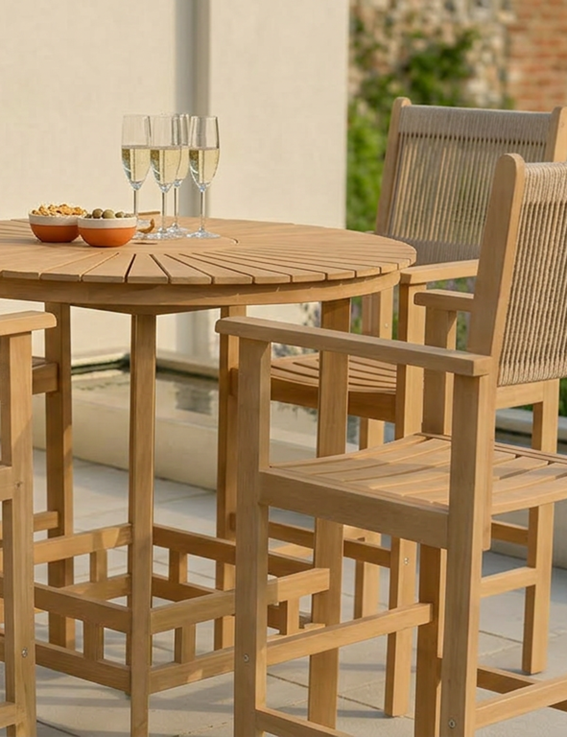 Image of Roma 100cm Round Sunray High Bar Table with 4 Roma Rope Bar Stools