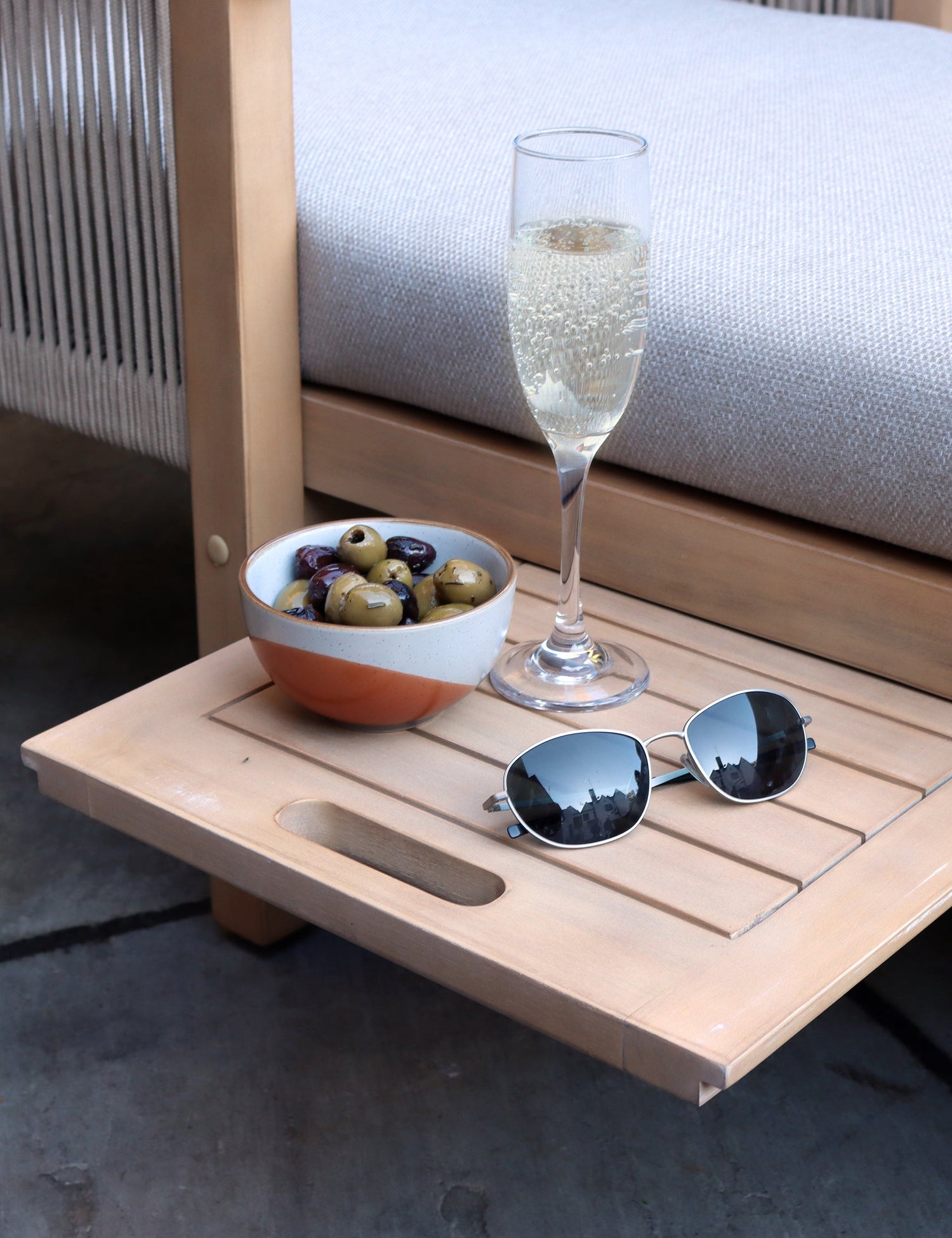 Roma Rope Sun Lounger with Pull-out Side Table