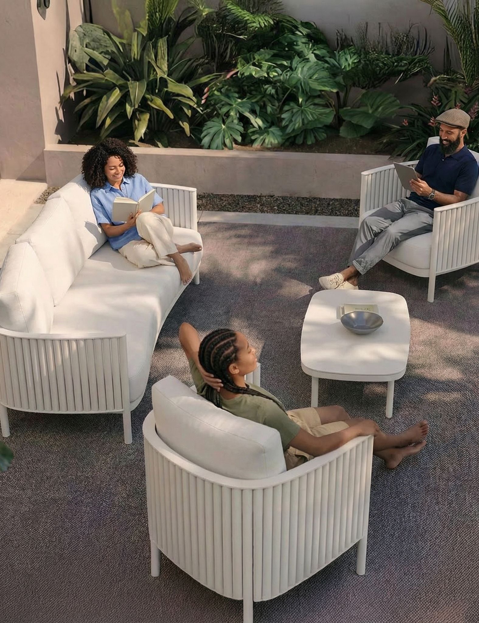 Image of MALI 5-Seater Lounging Set with Coffee Table