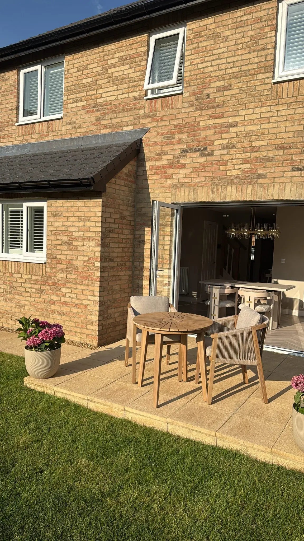 Image of Roma 2 Seater Round Sunray Bistro Set with Roma Dining Chairs