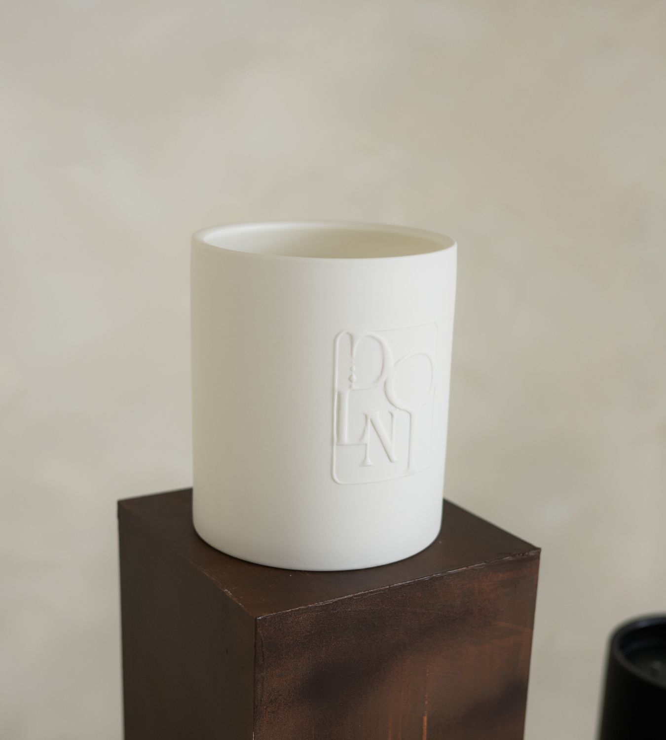 Image of Dolni XL Amber & Patchouli Candle
