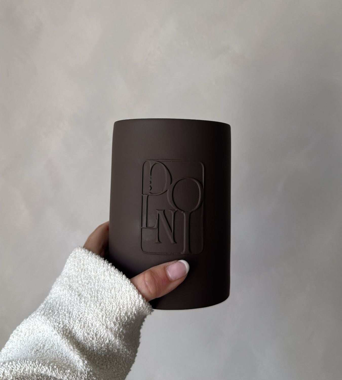 Image of Dolni Large Tobacco & Oud Candle
