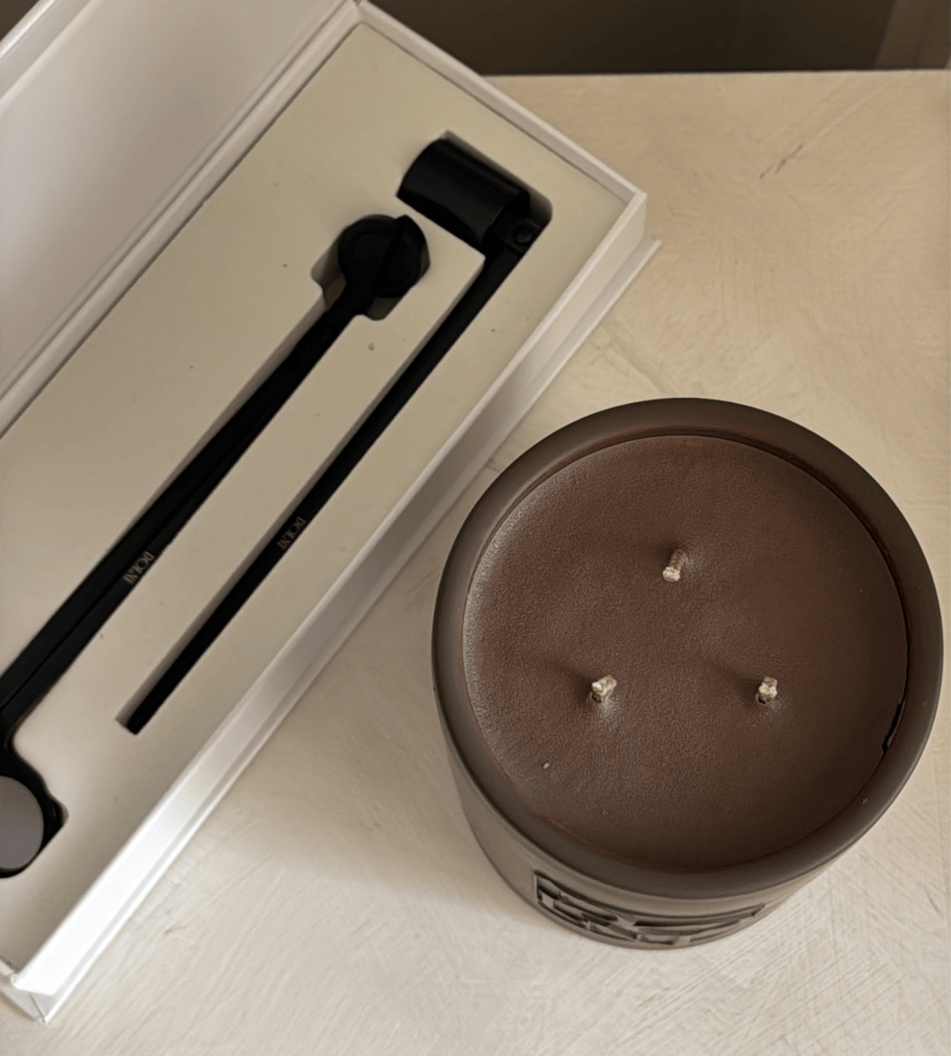 Image of Dolni Large Tobacco & Oud Candle