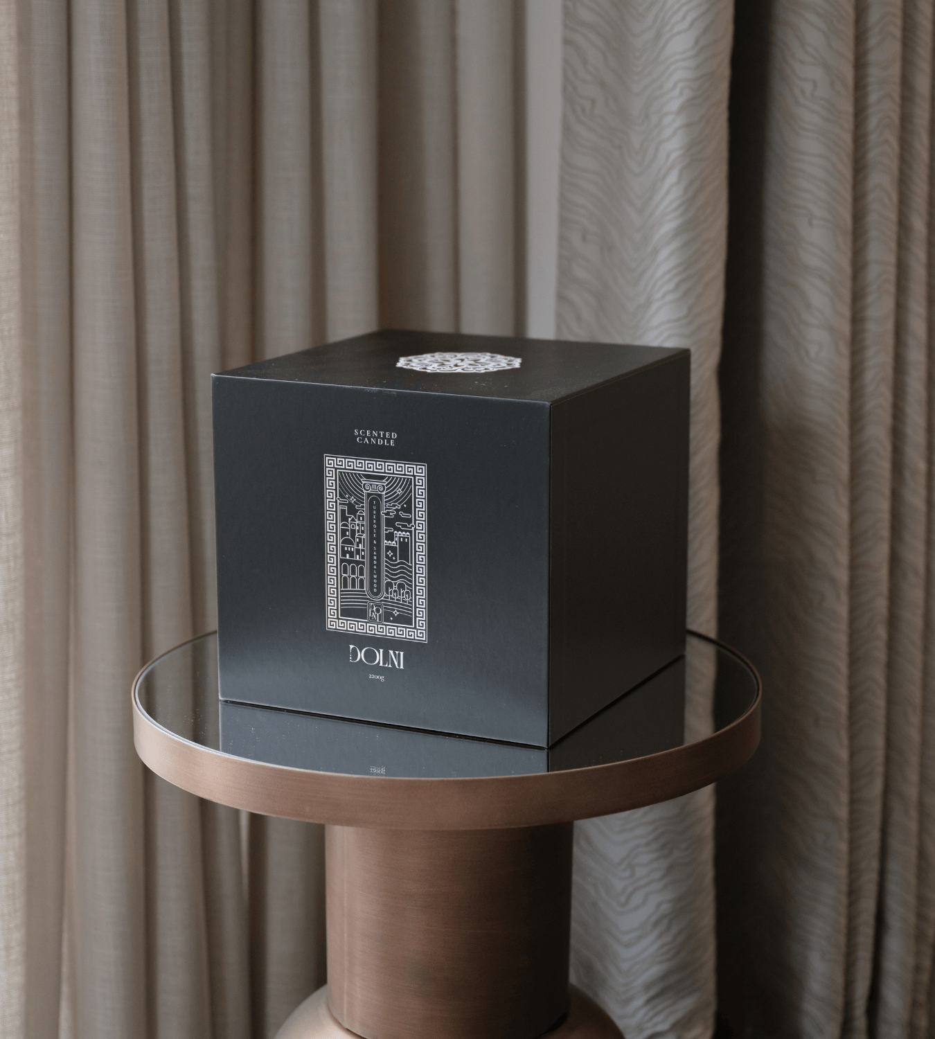 Image of Dolni XL Tuberose & Sandalwood Candle