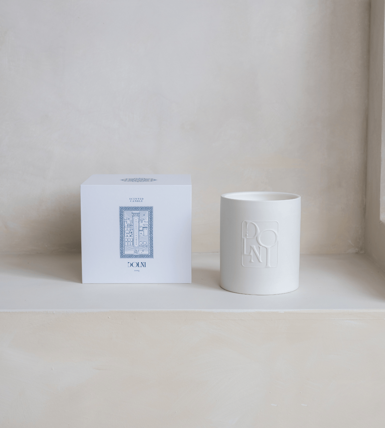 Image of Dolni XL Amber & Patchouli Candle
