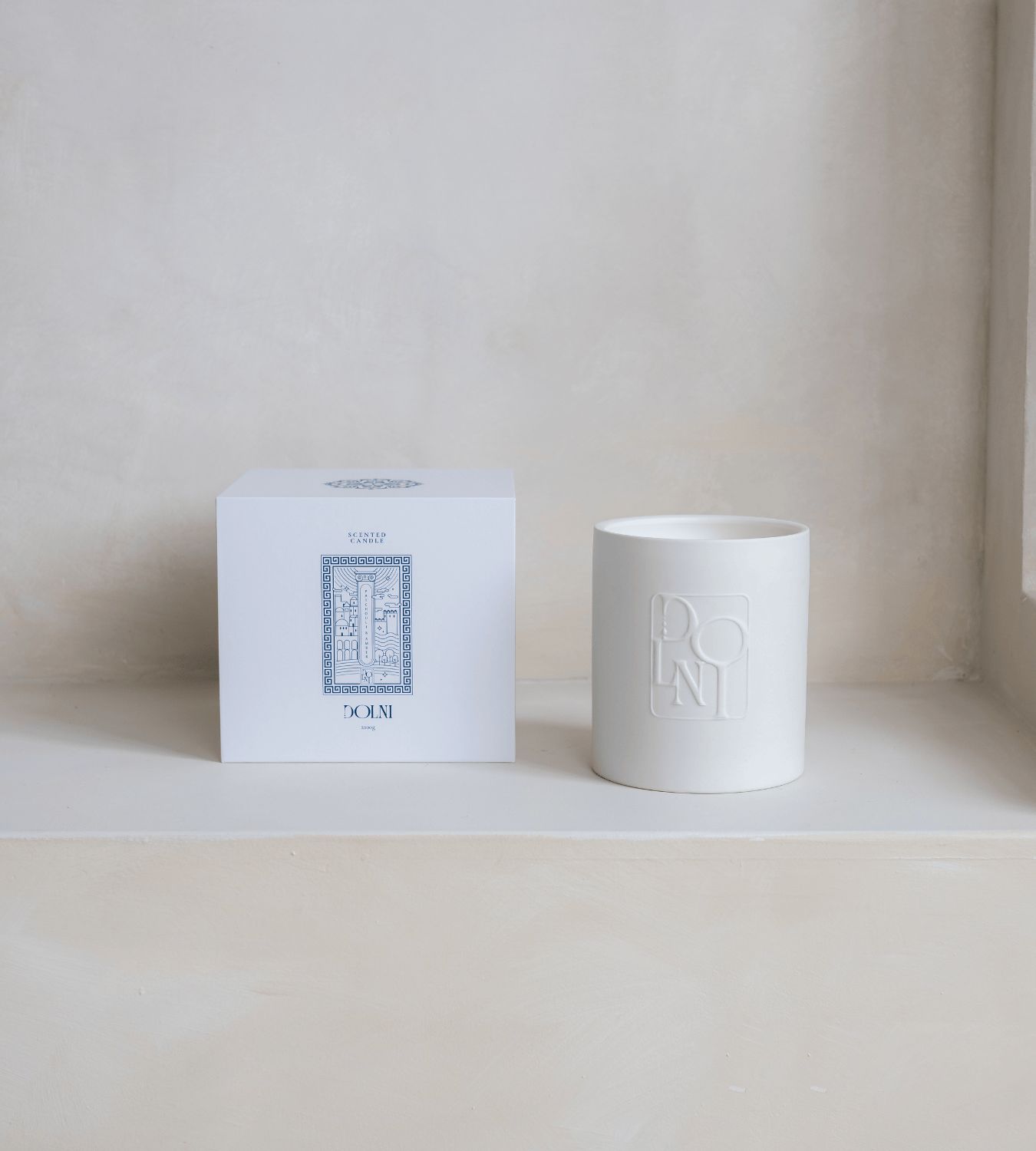 Image of Dolni XL Amber & Patchouli Candle