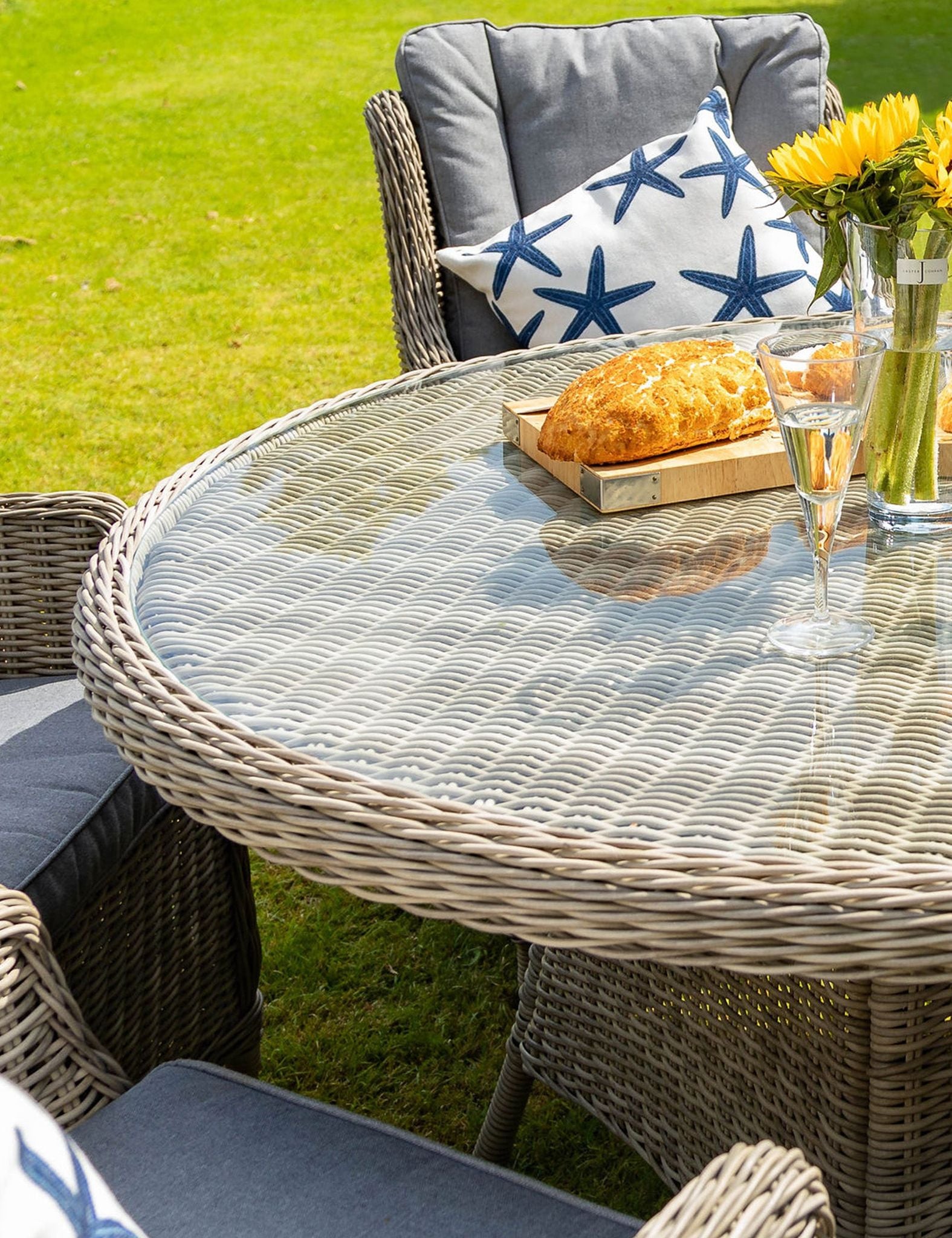 Image of Wentworth 6 Seater Comfort Dining Set