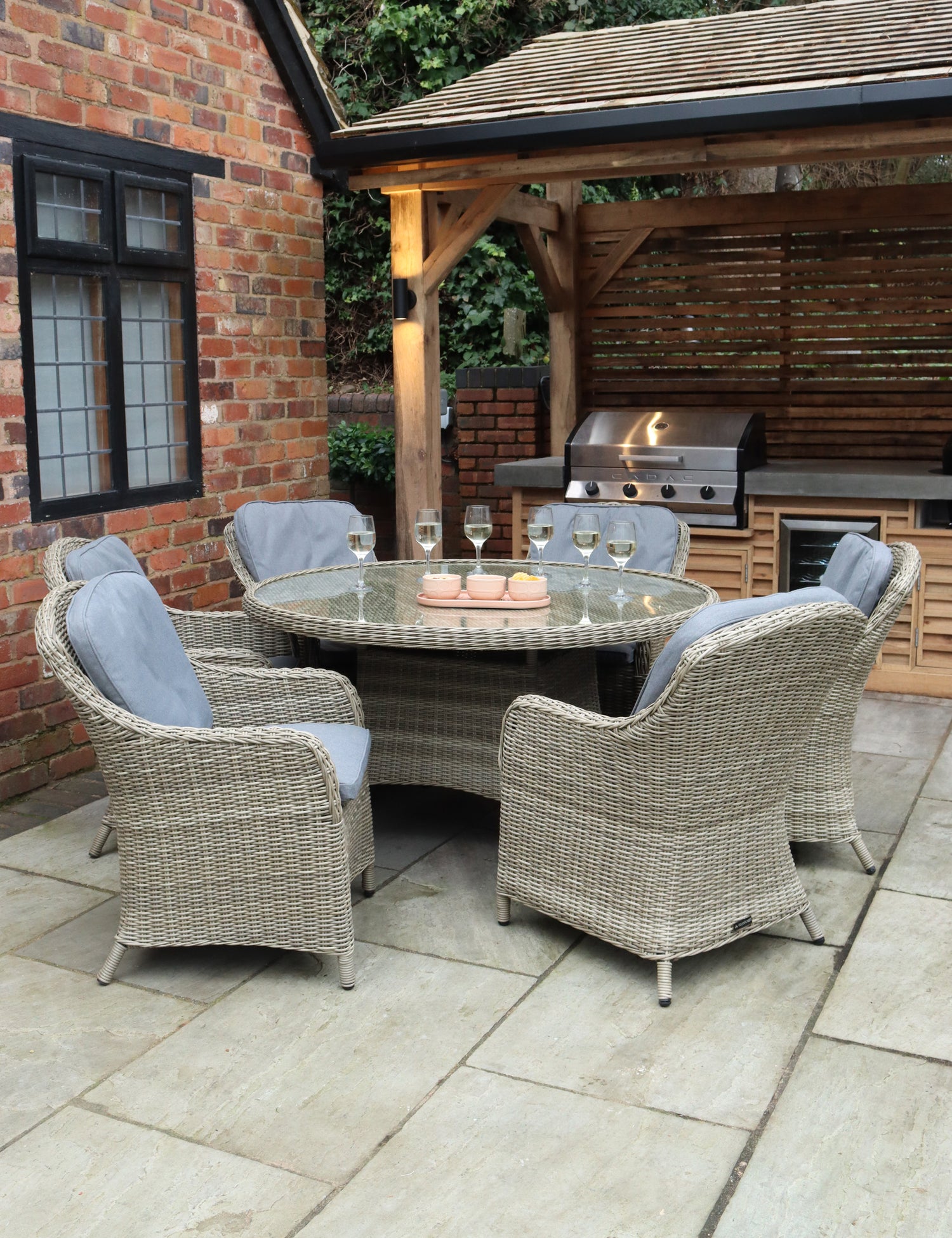 Wentworth 6 Seater Imperial Dining Set
