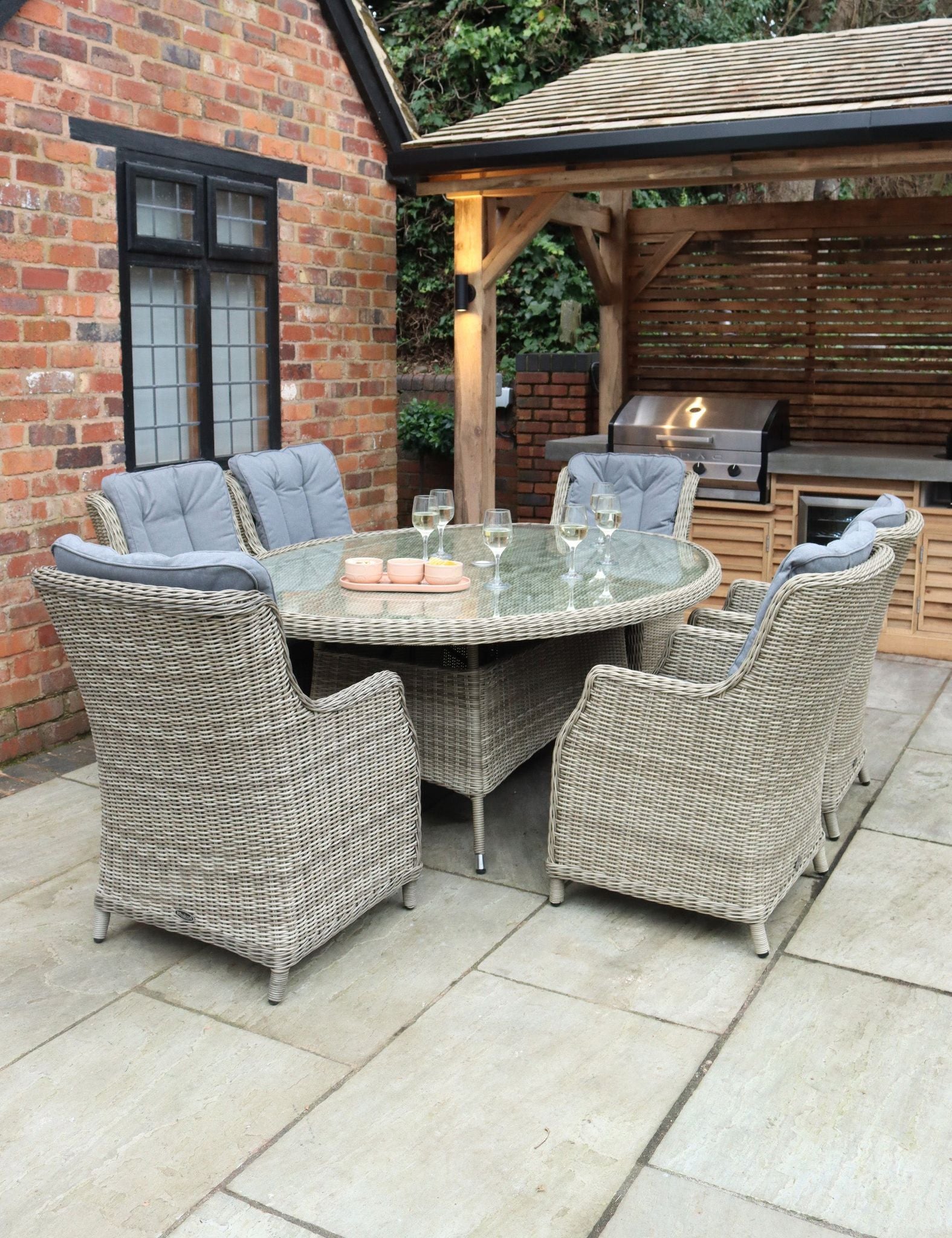 Image of Wentworth 6 Seater Ellipse Comfort Dining Set