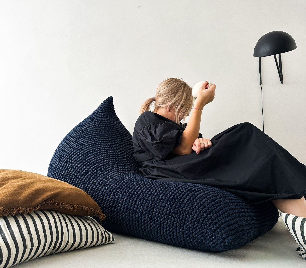 Image of Knitted bean bag | NAVY BLUE