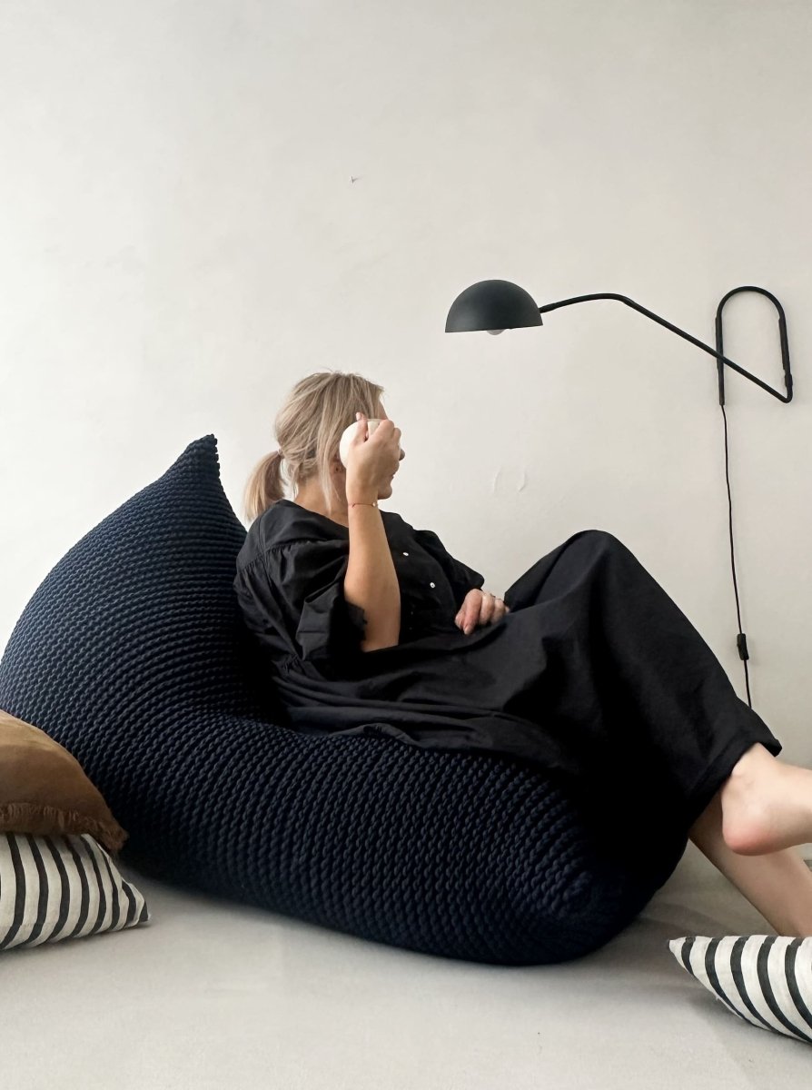 Image of Knitted bean bag | NAVY BLUE