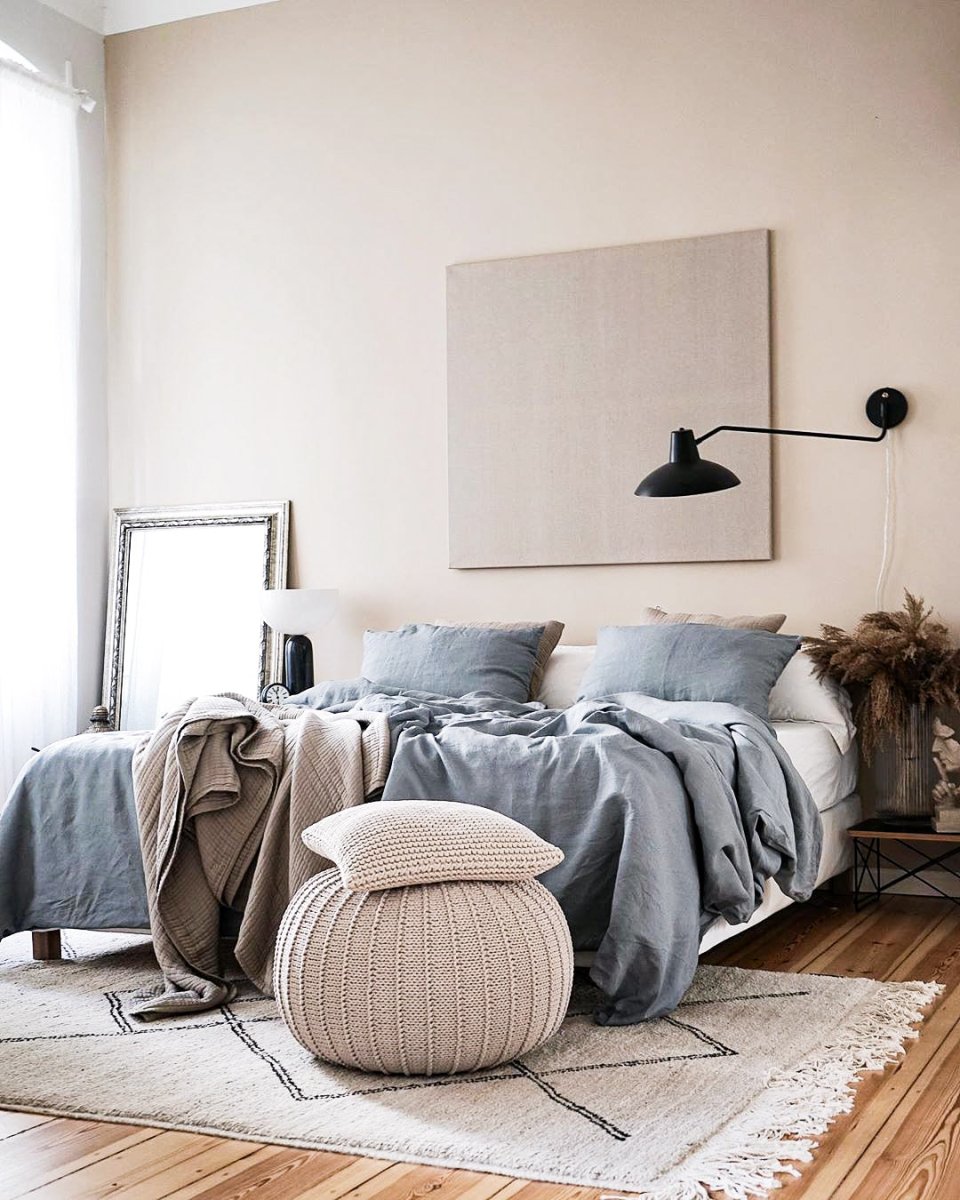 Image of Knitted square cushion | BEIGE