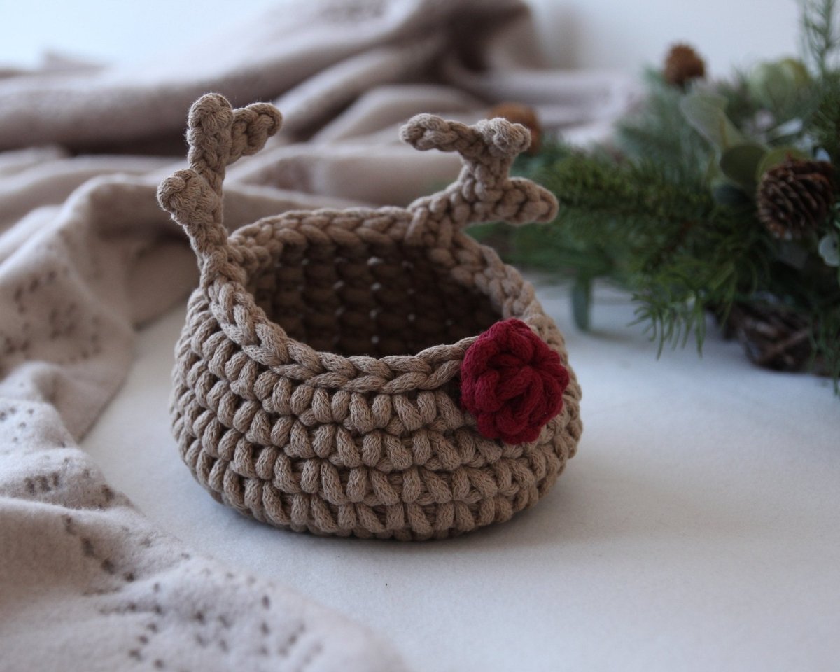 Image of Reindeer basket | mocha